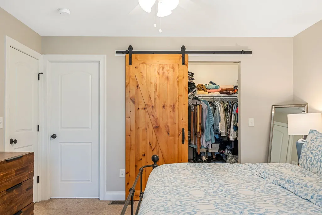 6 Philip Way Newton NH 03858