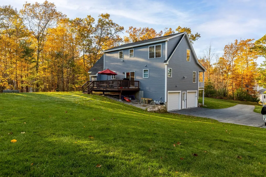 6 Philip Way Newton NH 03858