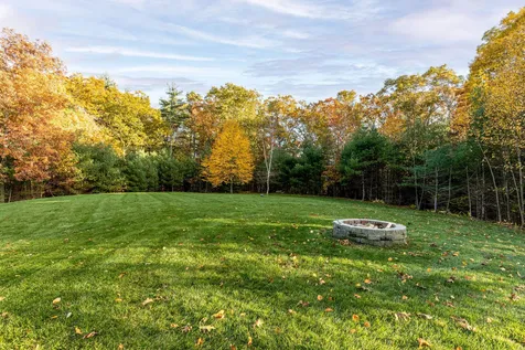 6 Philip Way Newton NH 03858