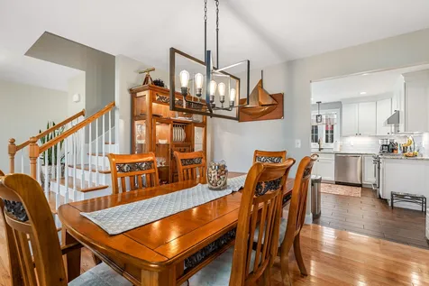 6 Philip Way Newton NH 03858