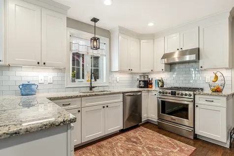 6 Philip Way Newton NH 03858