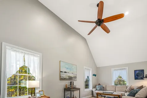 6 Philip Way Newton NH 03858