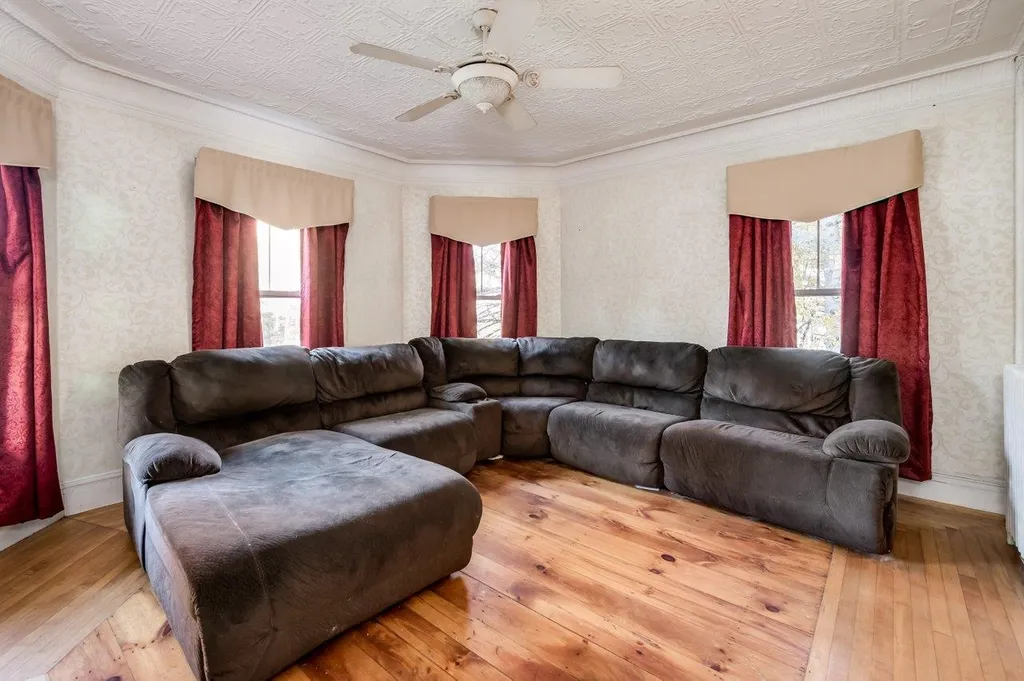 5 Penny Lane Rochester NH 03868
