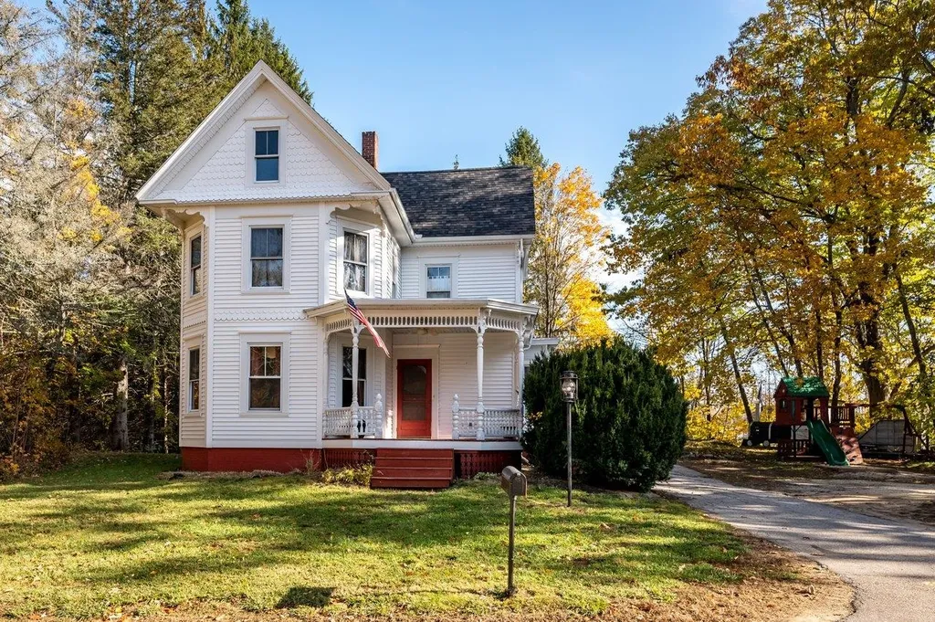5 Penny Lane Rochester NH 03868