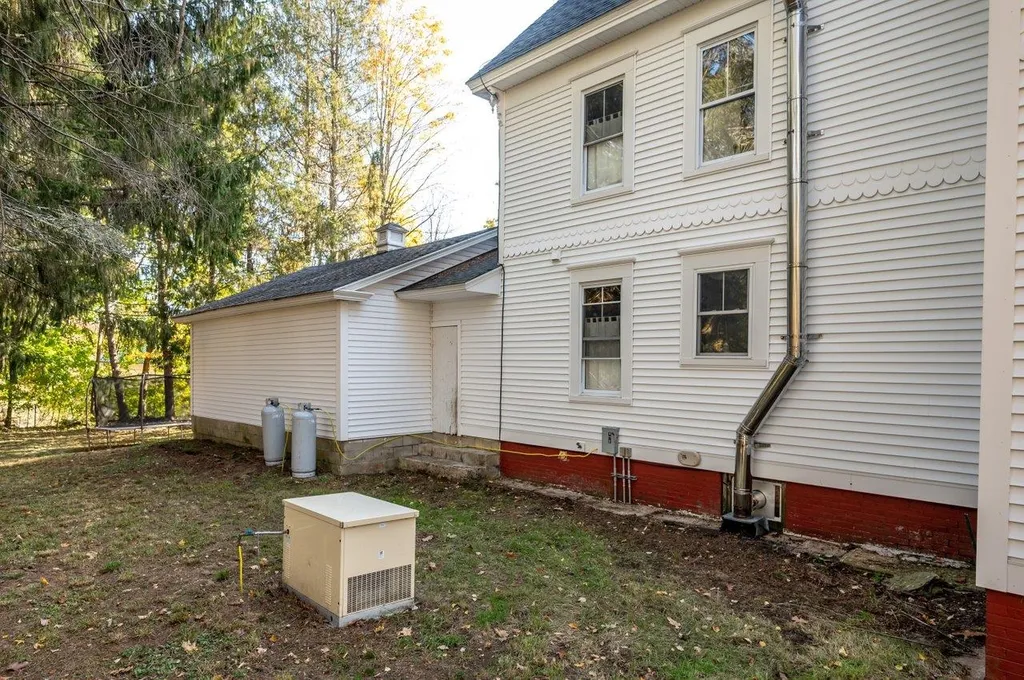 5 Penny Lane Rochester NH 03868