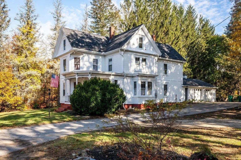 5 Penny Lane Rochester NH 03868