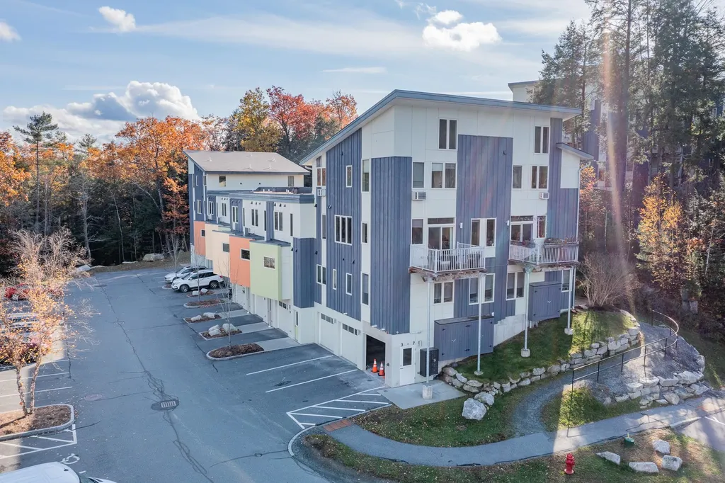 17 Granite Lane Hanover NH 03755