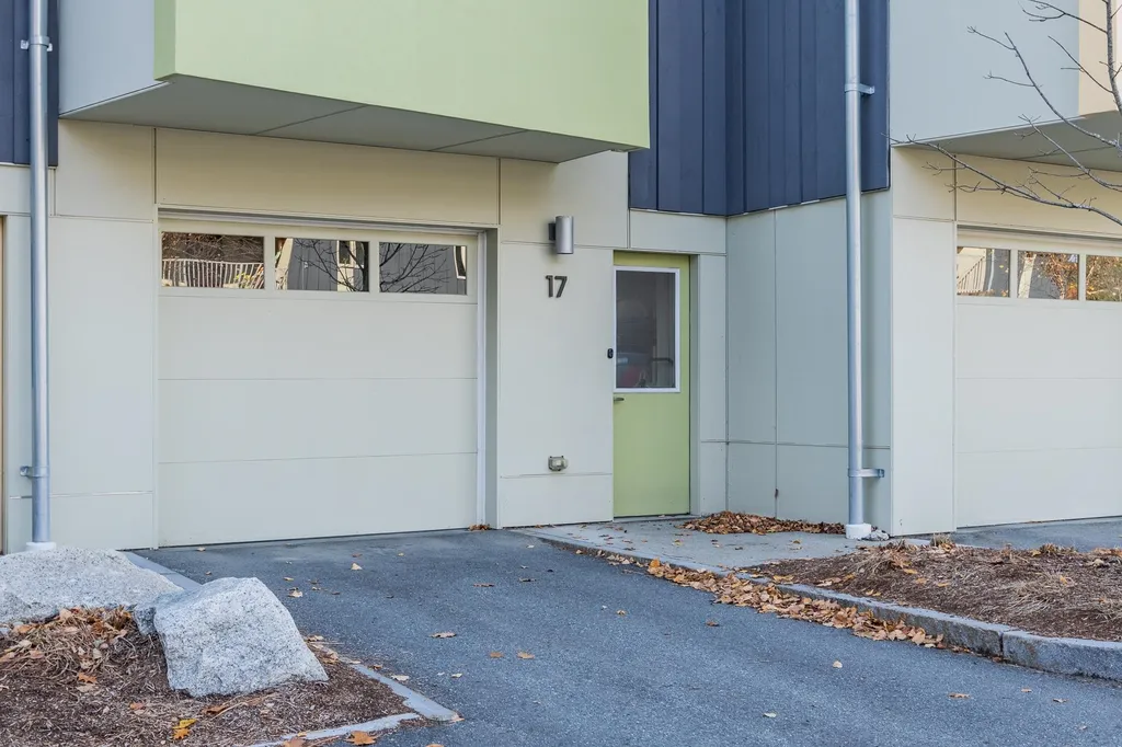 17 Granite Lane Hanover NH 03755