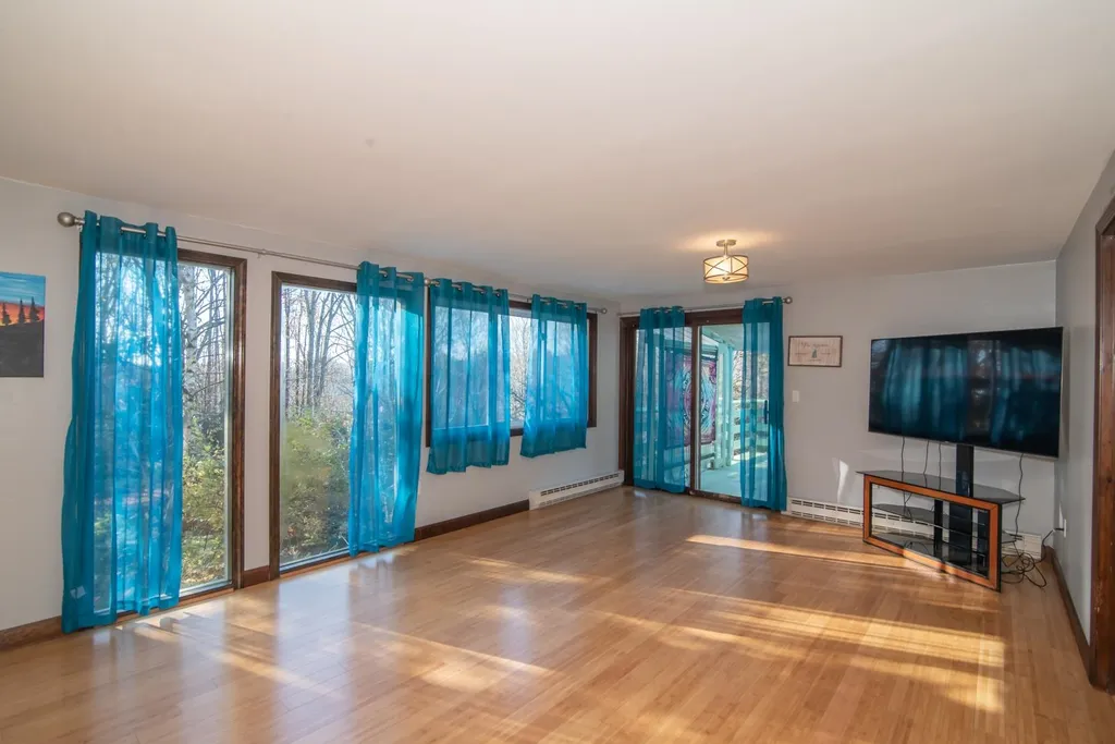 24 Tenney Road Goffstown NH 03045