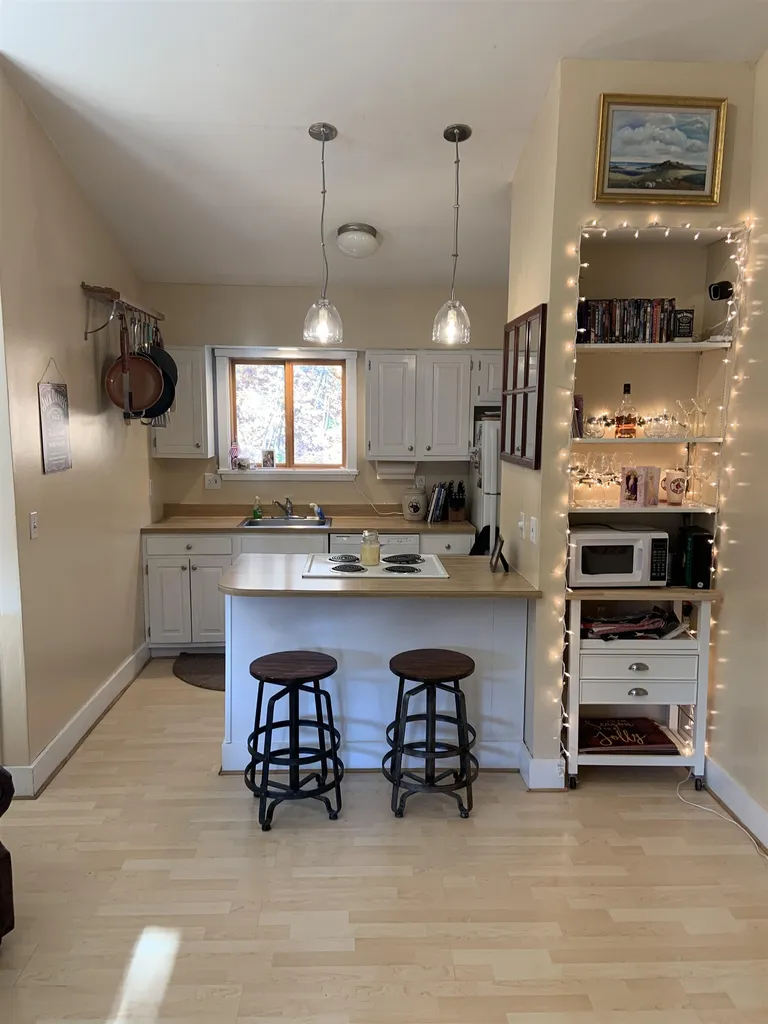 1299 Quechee Main Street Hartford VT 05059