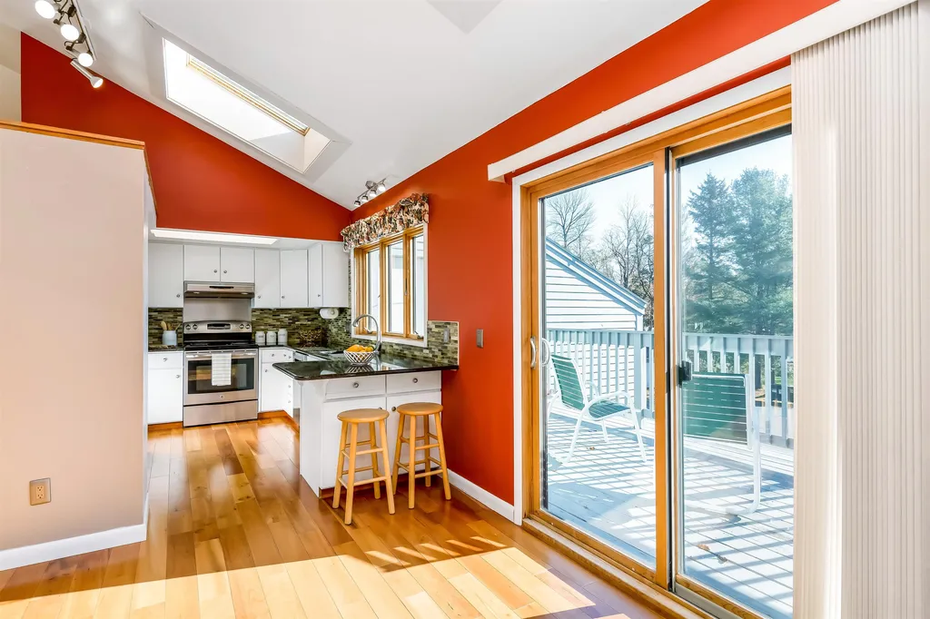 84 Bay Road Shelburne VT 05482