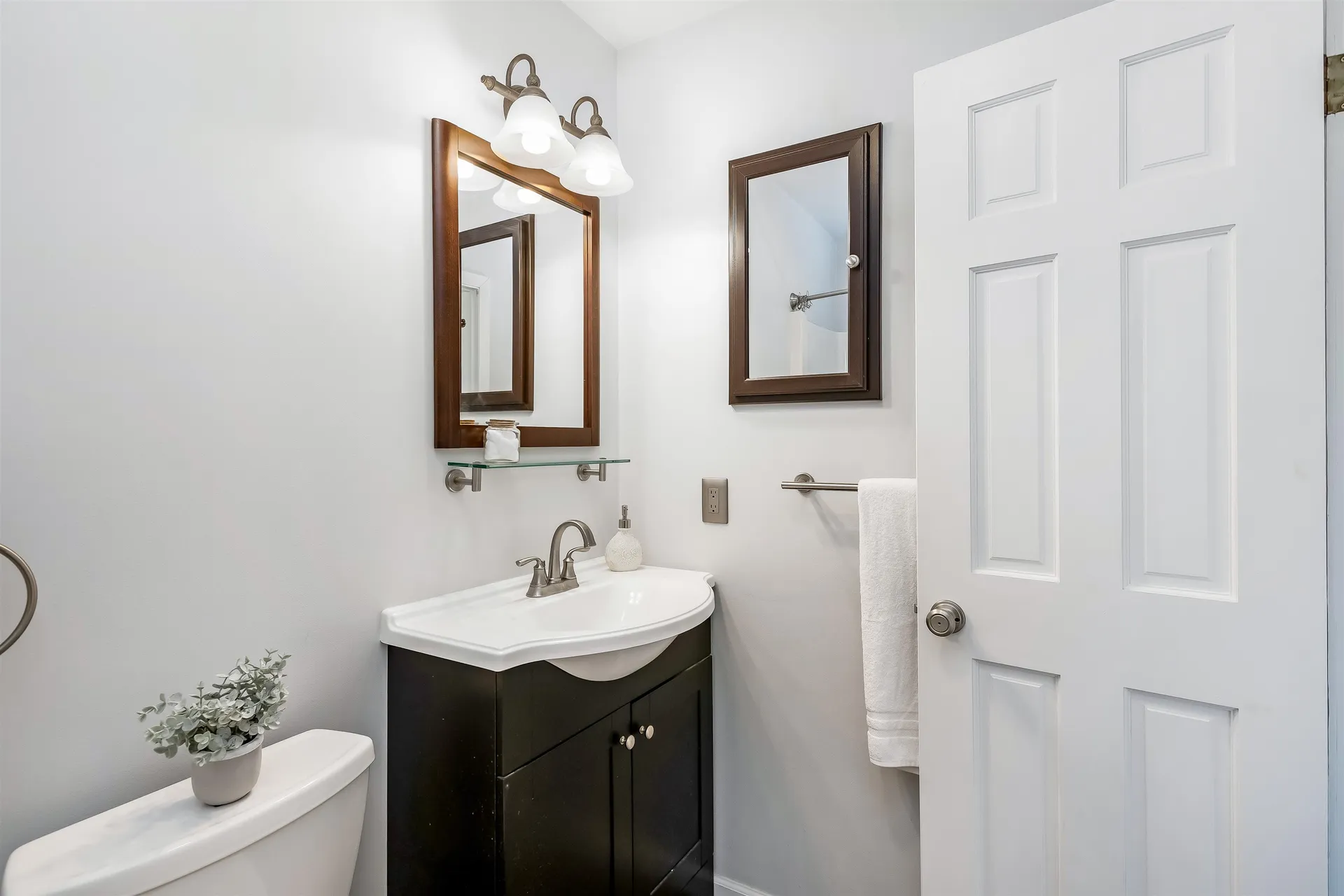 84 Bay Road Shelburne VT 05482