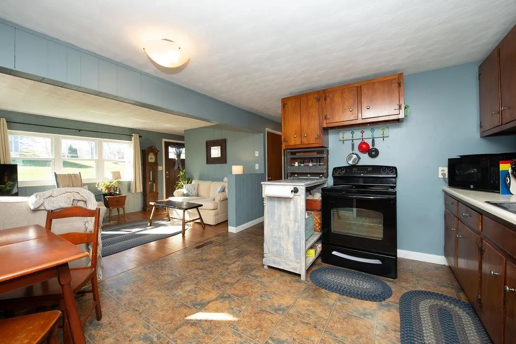 76 Garrison Road Dover NH 03820