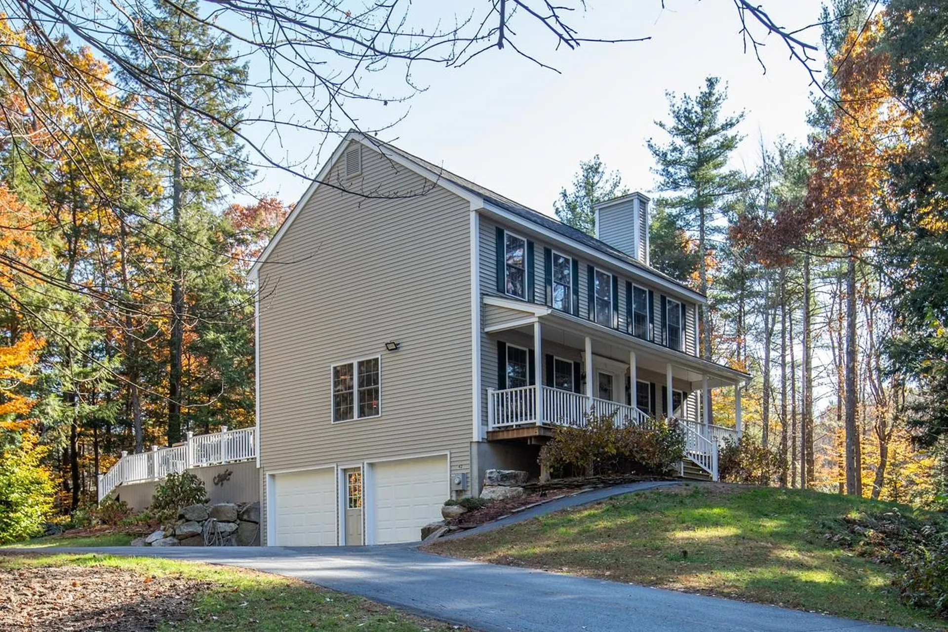 42 Jeannes Way Sandown NH 03873