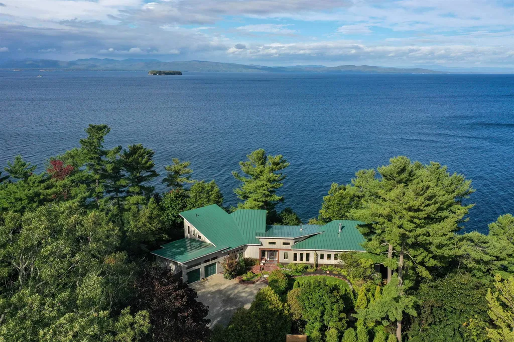 55 Oakledge Drive Burlington VT 05401