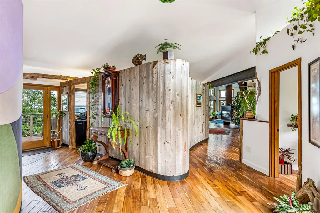 55 Oakledge Drive Burlington VT 05401