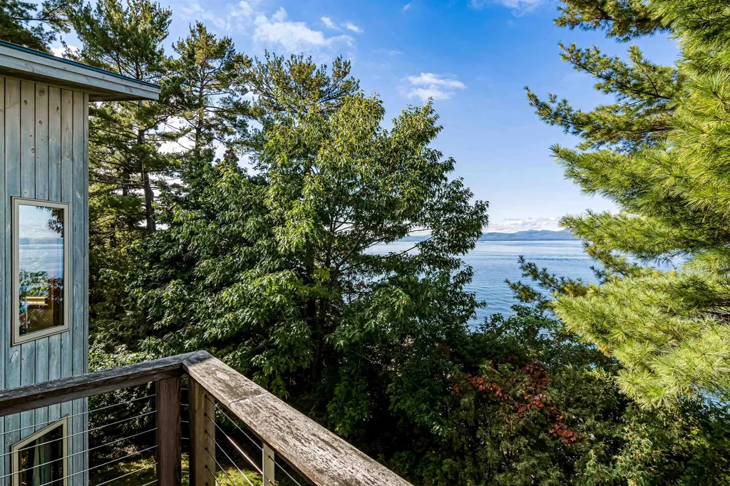 55 Oakledge Drive Burlington VT 05401