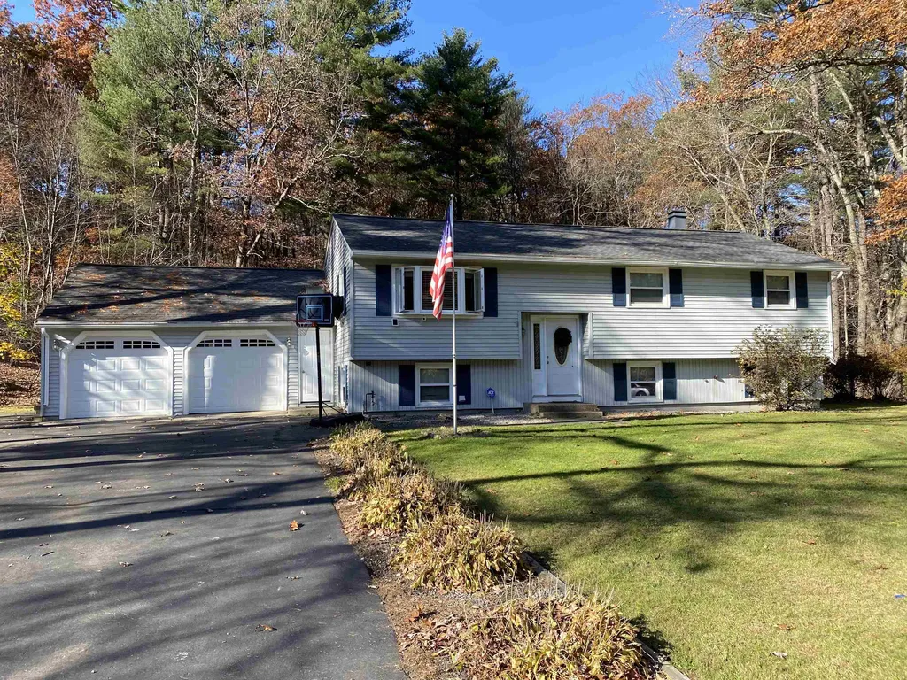 33 Fairway Drive Merrimack NH 03054