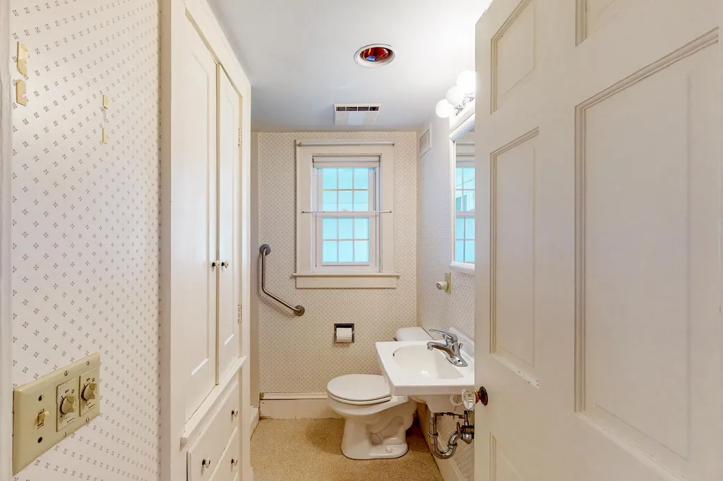 60 Holman Street Laconia NH 03246