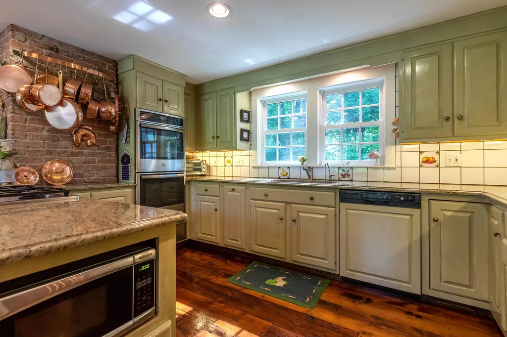 340 Taconic Road Manchester VT 05254