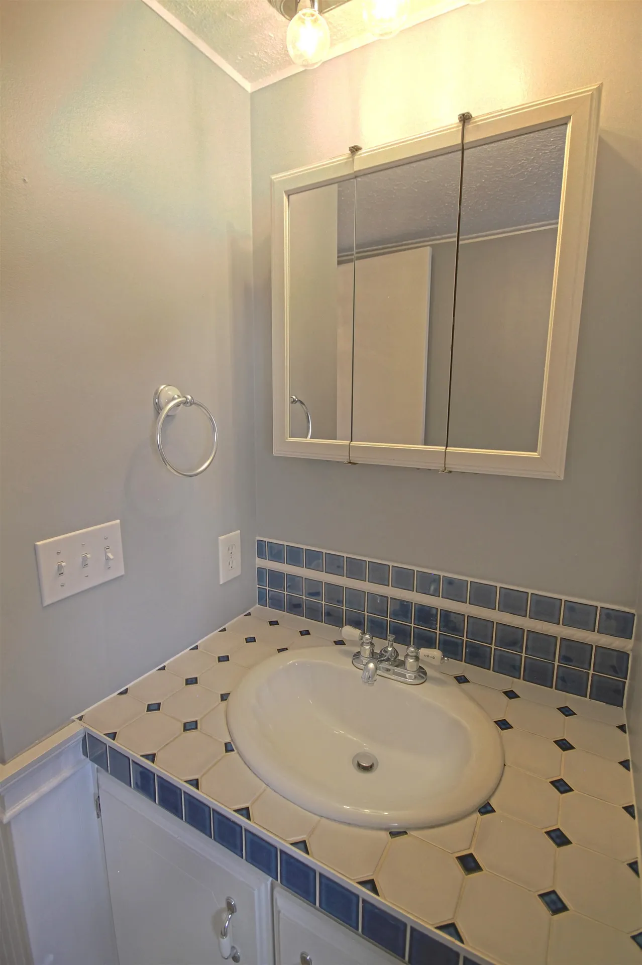 6 Alice Drive Concord NH 03303