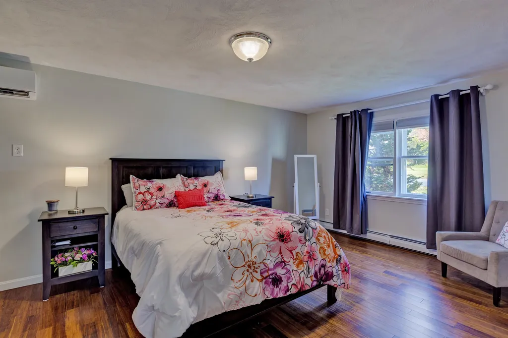 6 Oak Ridge Road Lebanon NH 03784