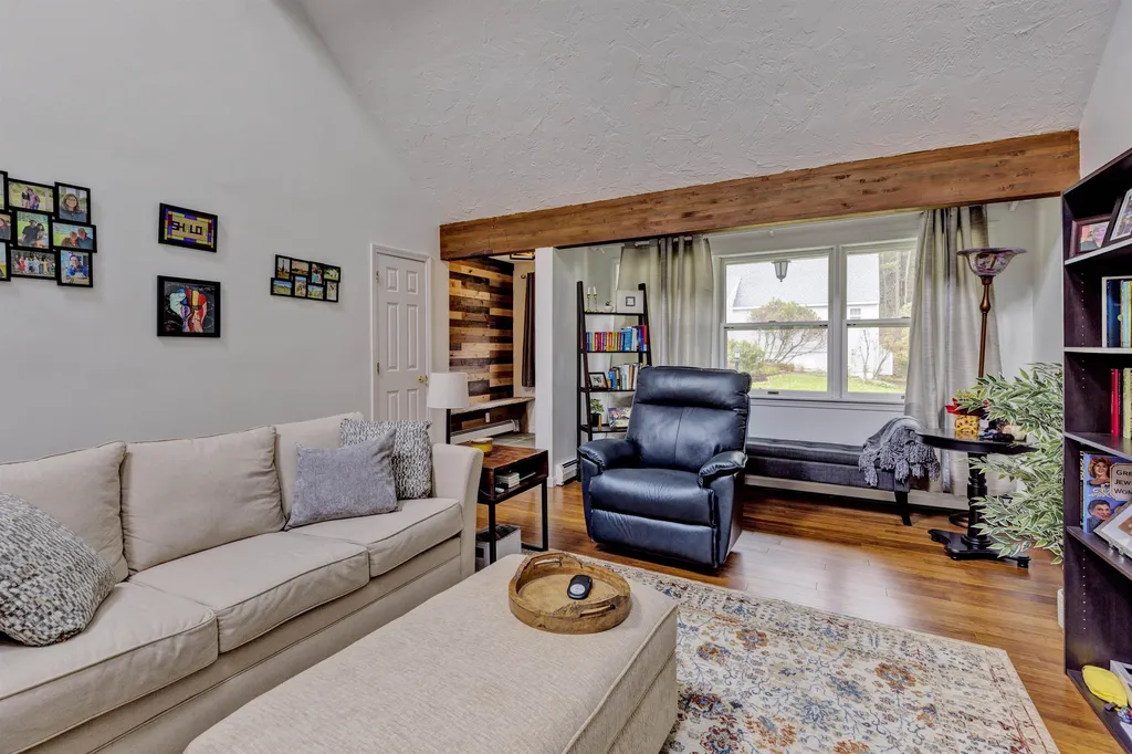 6 Oak Ridge Road Lebanon NH 03784