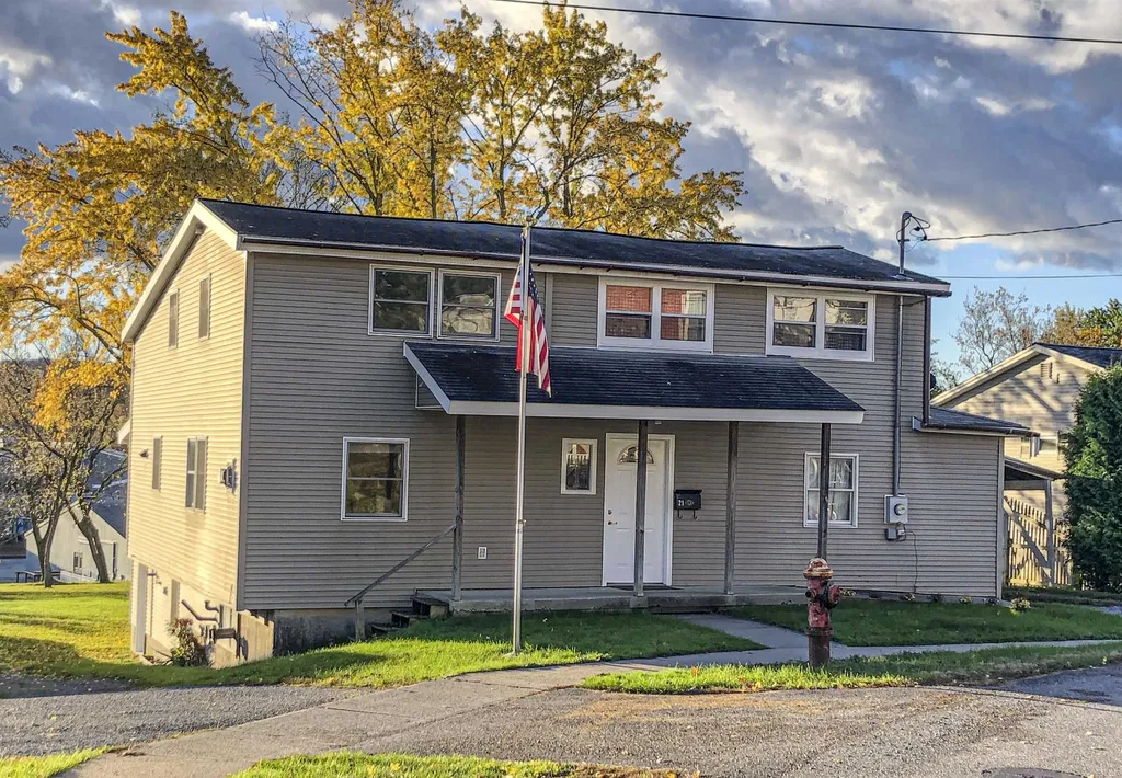 21 School Street Vergennes VT 05491