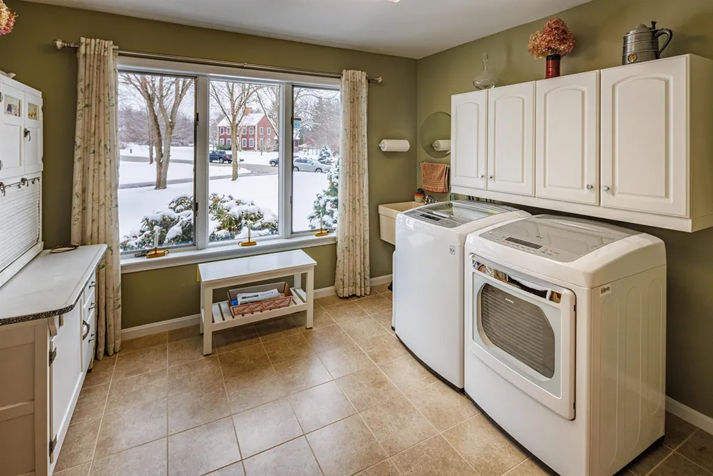34 Isaac Lucas Circle Dover NH 03820