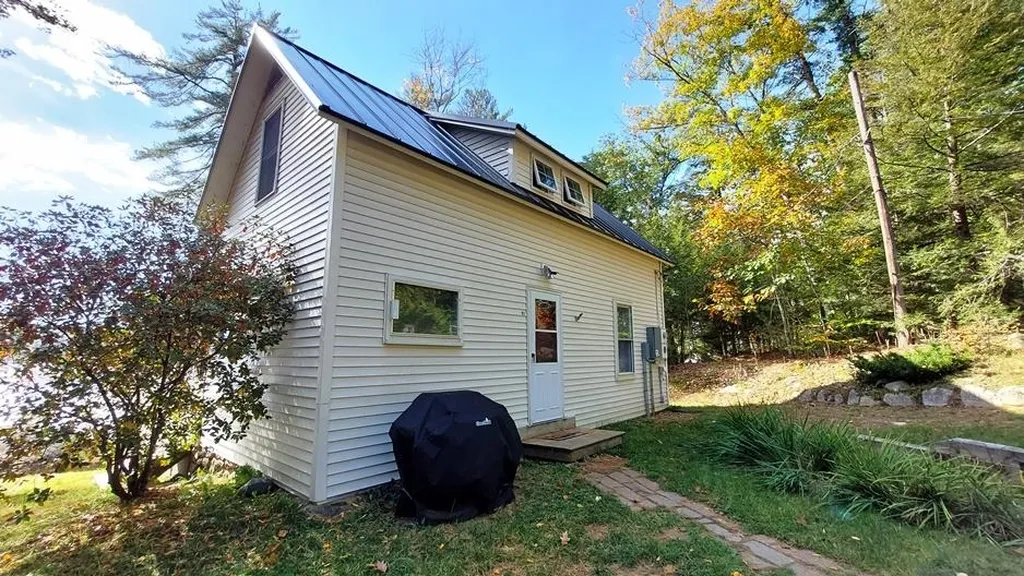 67 Giles Road Bridgewater NH 03222
