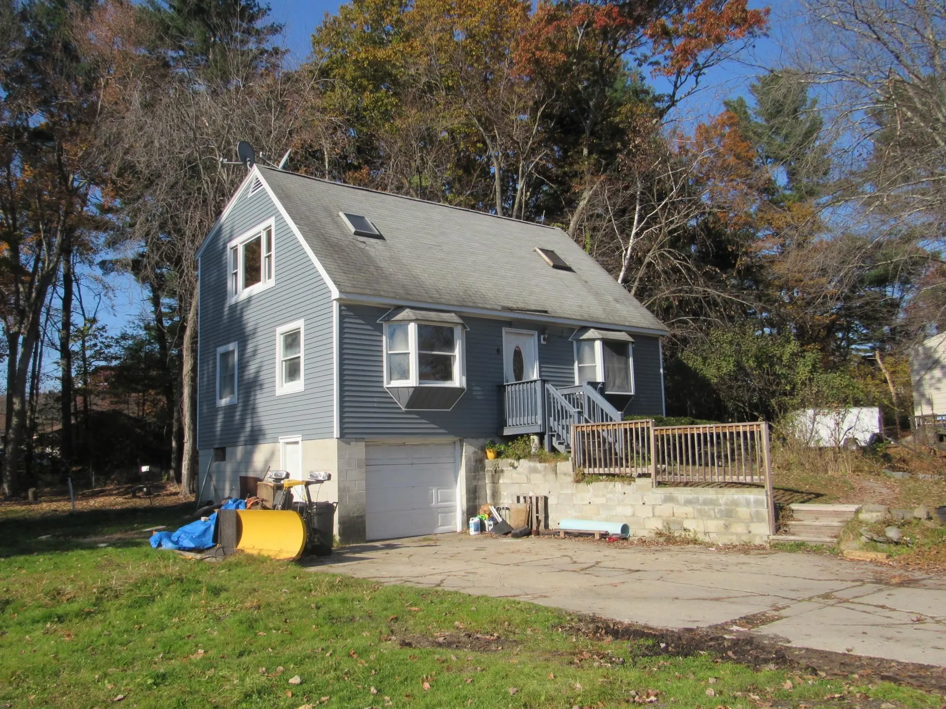 6 Therriault Drive Pelham NH 03076