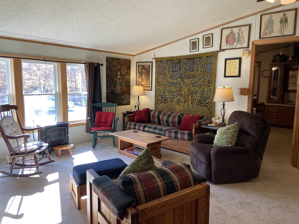 62 Nh Route 132 N New Hampton NH 03256