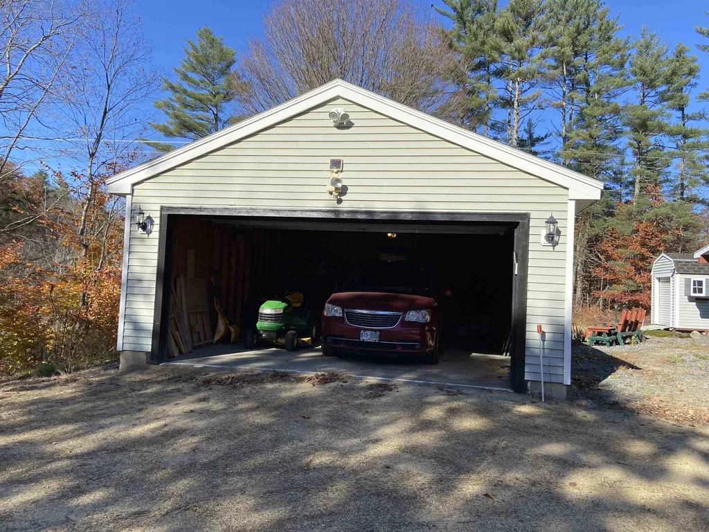 62 Nh Route 132 N New Hampton NH 03256
