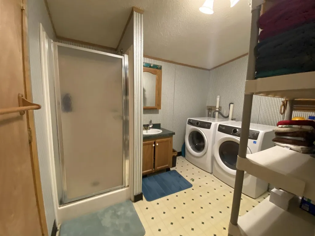 62 Nh Route 132 N New Hampton NH 03256