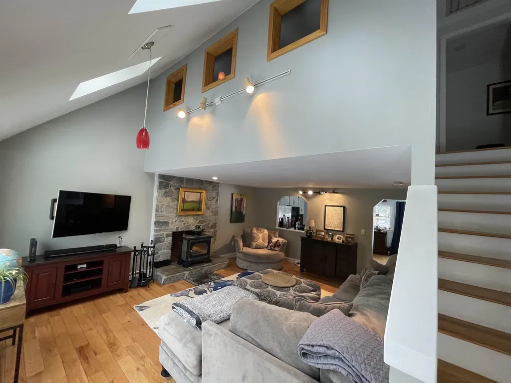 18 Earle Drive Lee NH 03861