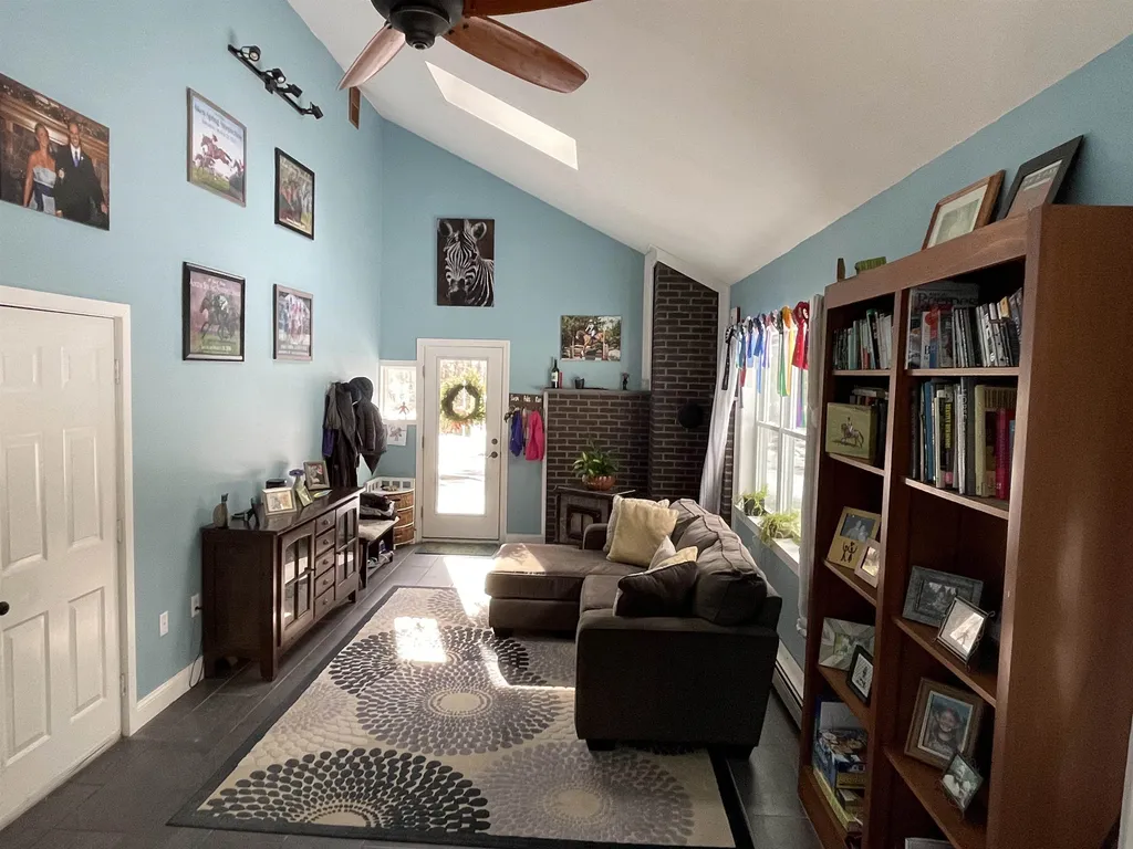 18 Earle Drive Lee NH 03861