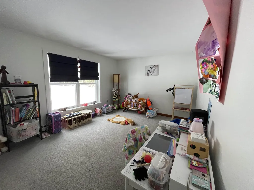 18 Earle Drive Lee NH 03861