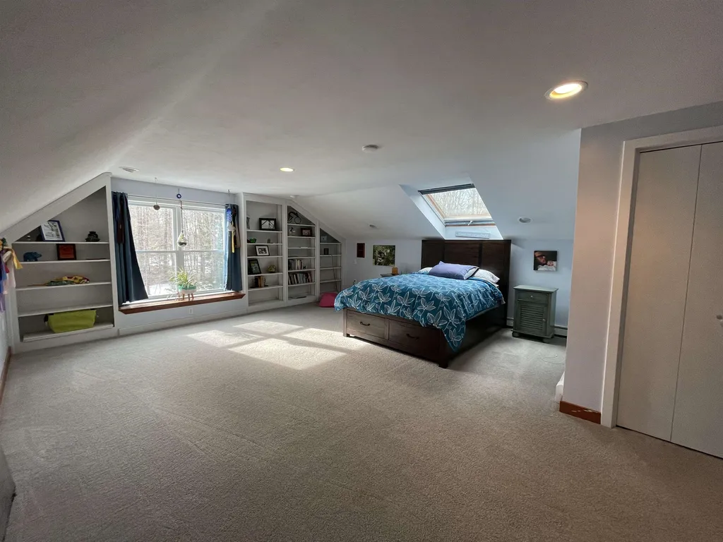 18 Earle Drive Lee NH 03861