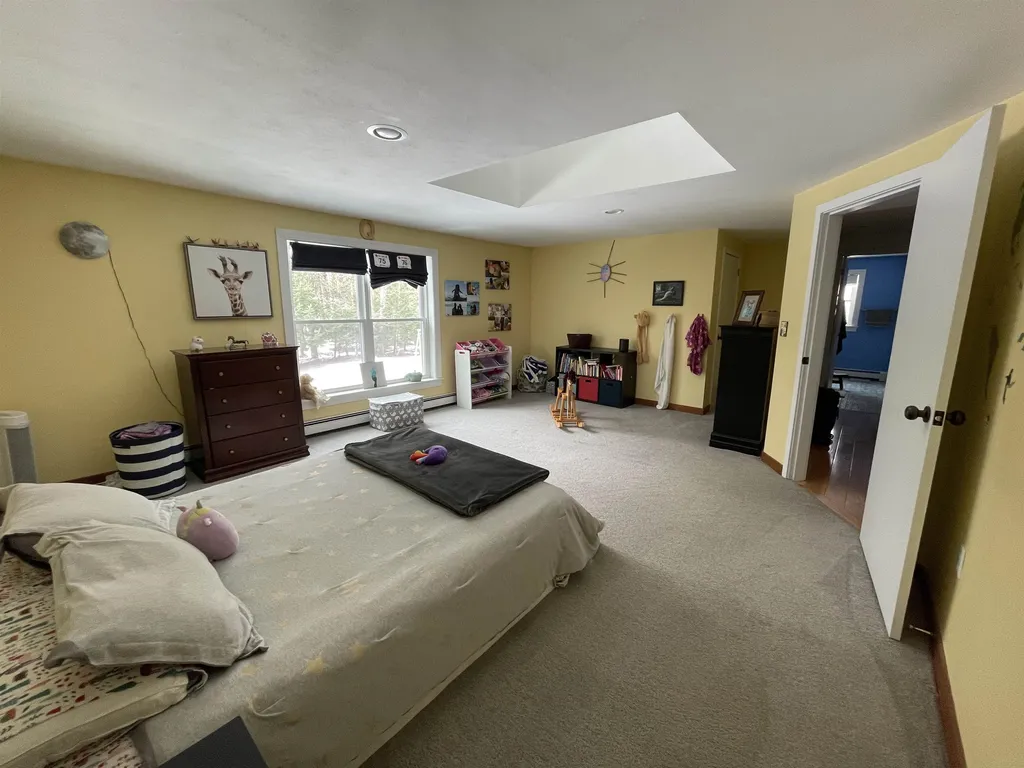 18 Earle Drive Lee NH 03861