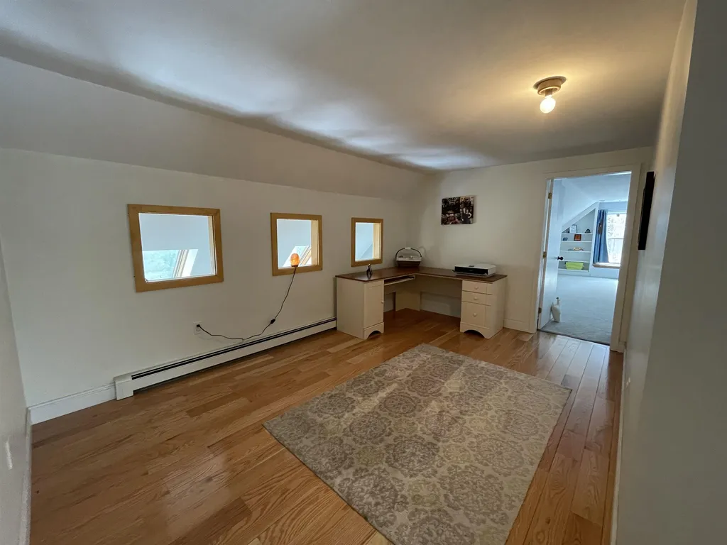 18 Earle Drive Lee NH 03861