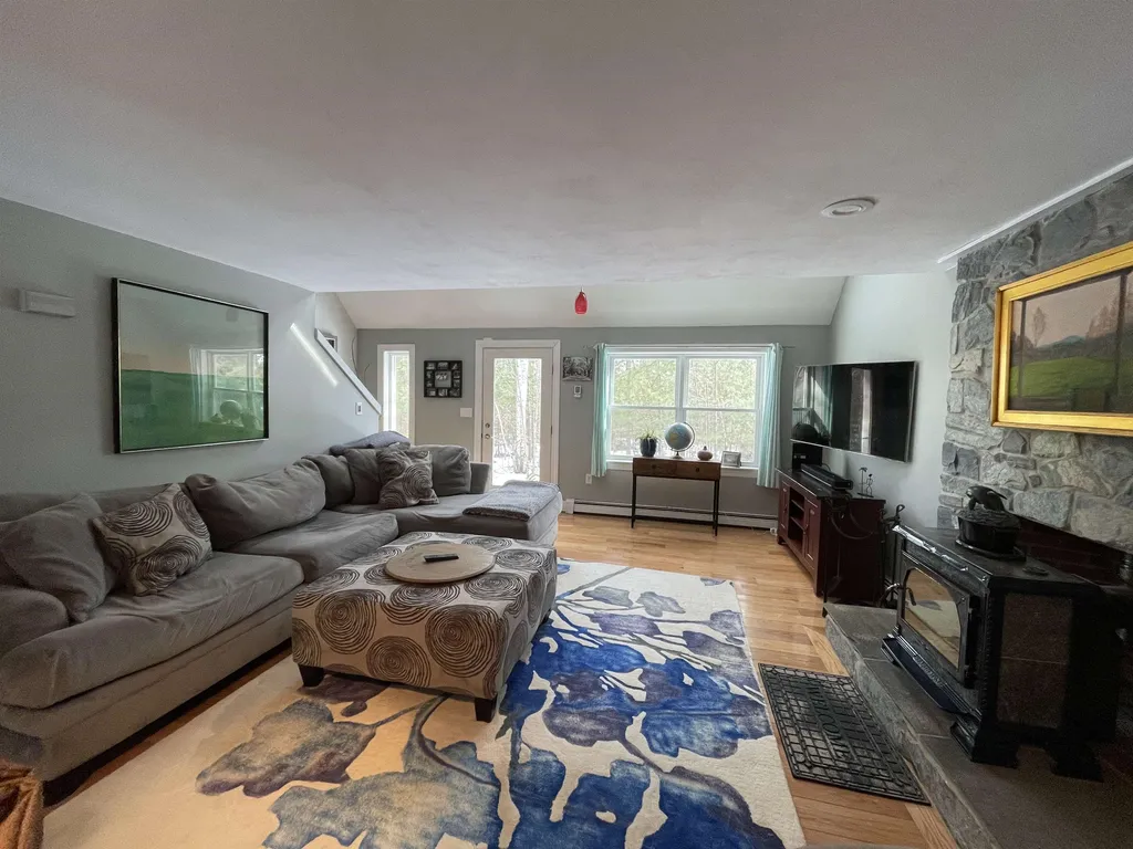 18 Earle Drive Lee NH 03861