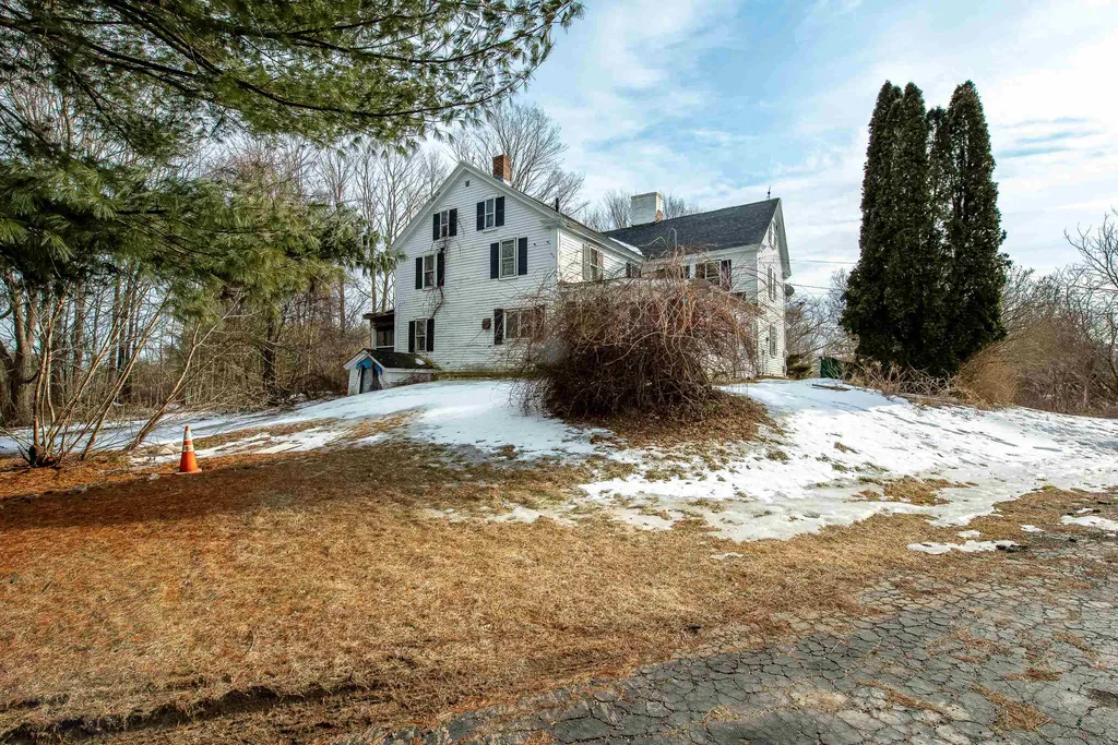 265 Rollins Road Rollinsford NH 03869