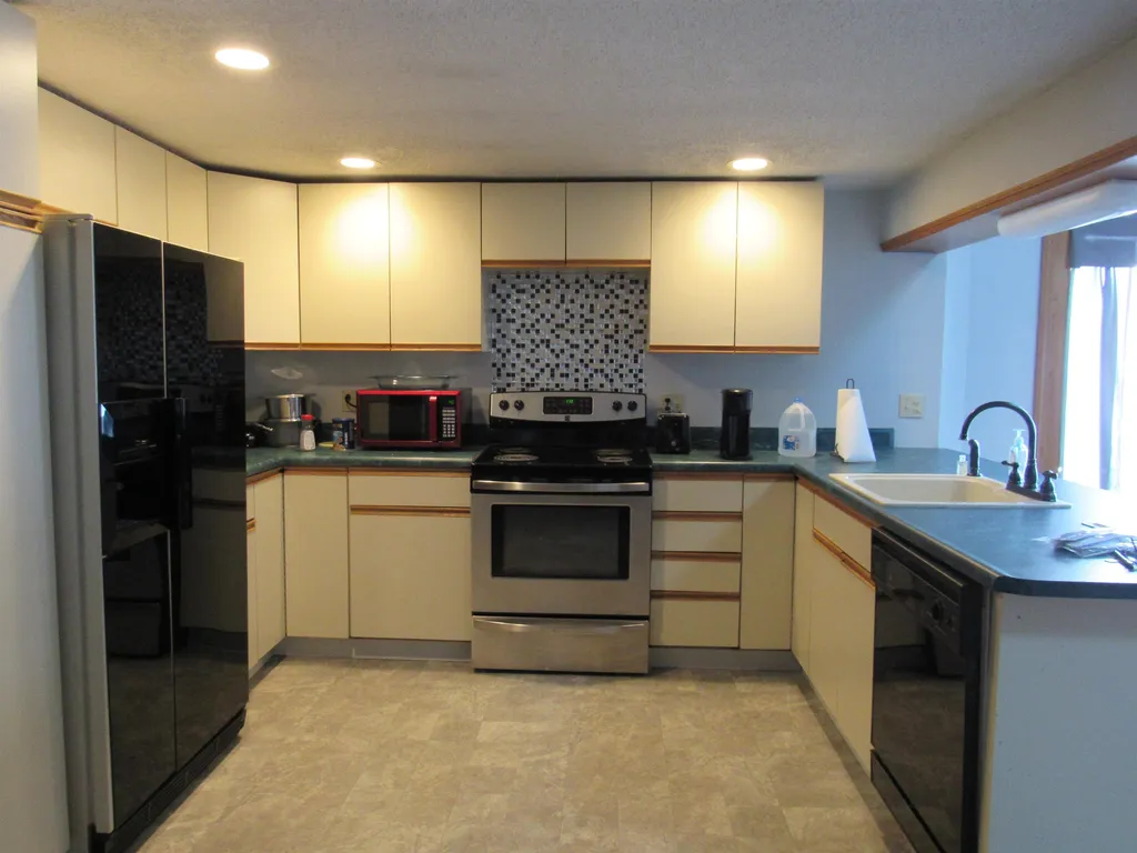 34 Androscoggin Street Gorham NH 03581