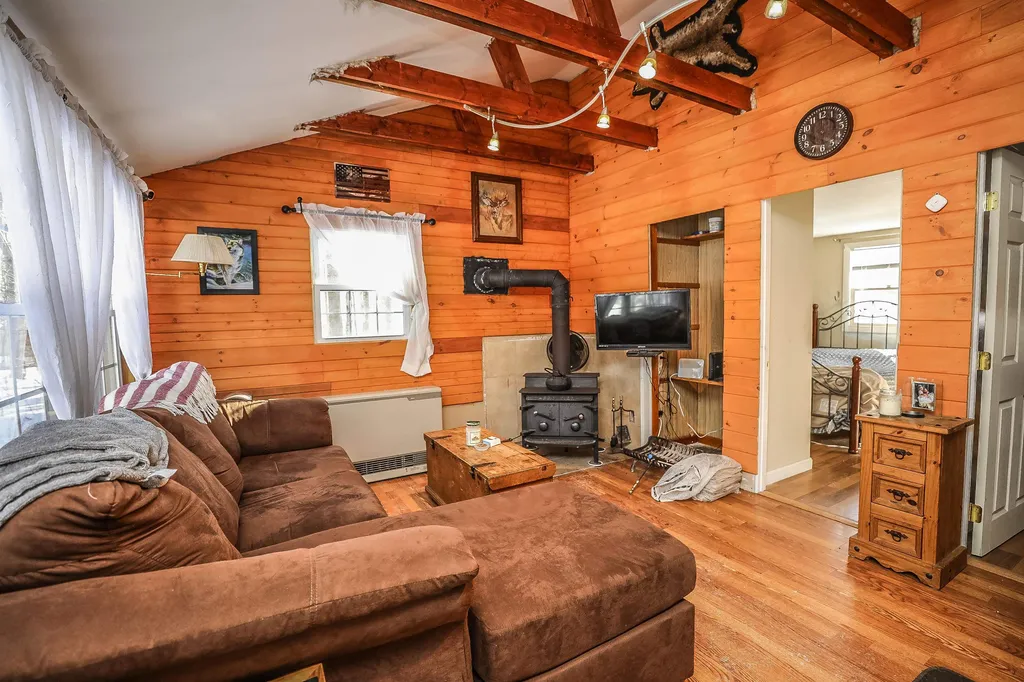 213 Shem Valley Road Alexandria NH 03222