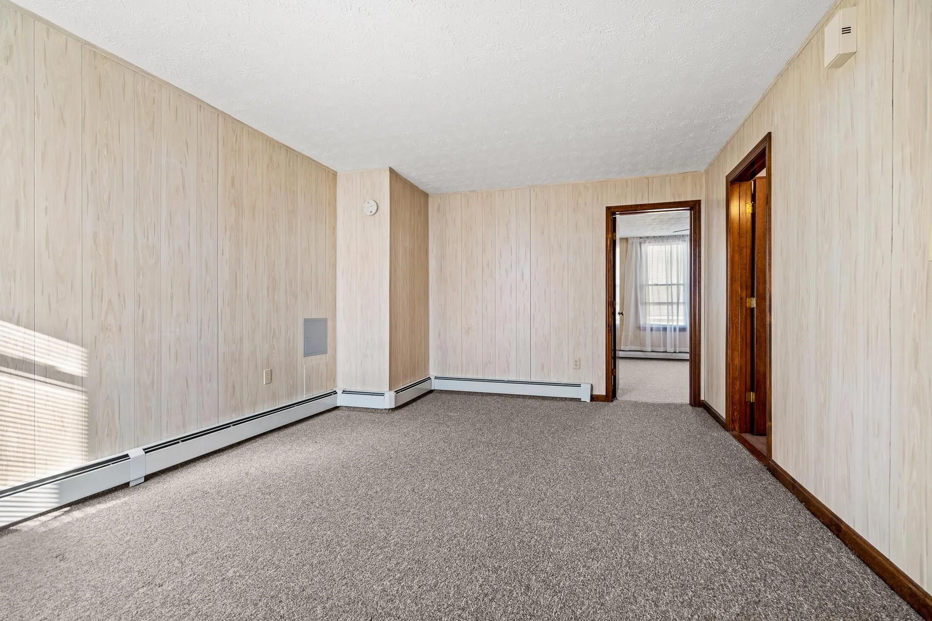 385 Hevey Street Manchester NH 03102