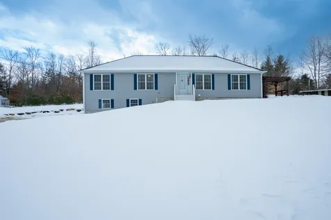 19 Higgins Road Chichester NH 03258