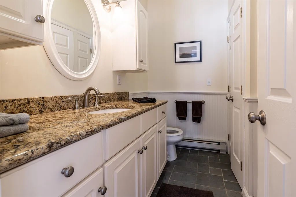 17 Janet Lane Hampton NH 03842