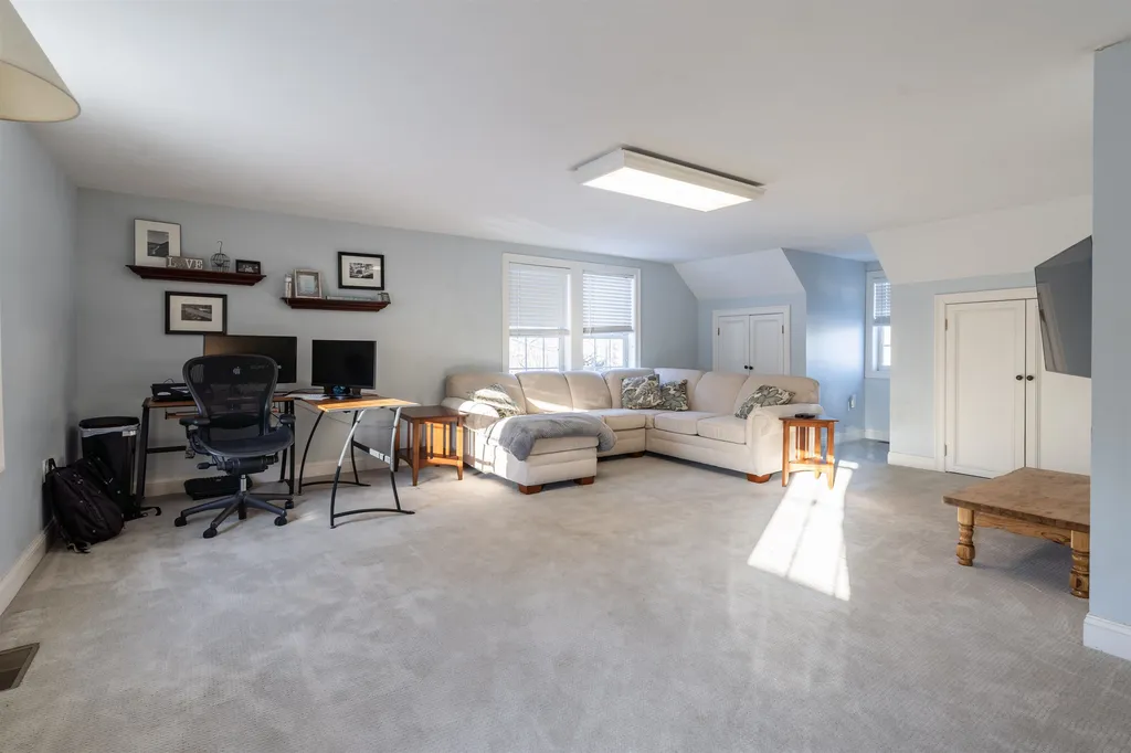 17 Janet Lane Hampton NH 03842