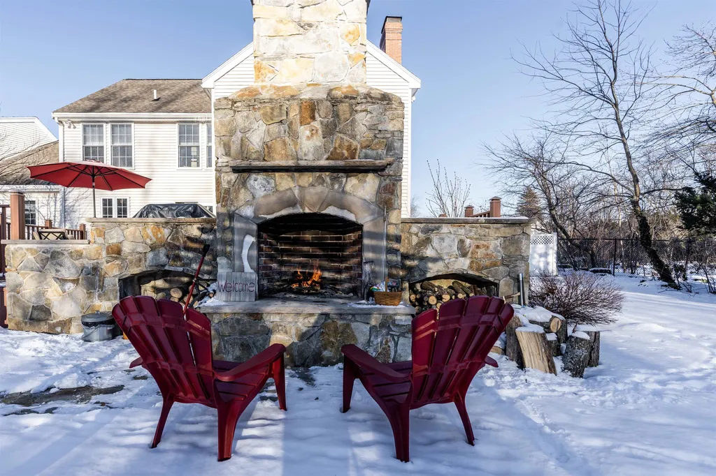 17 Janet Lane Hampton NH 03842