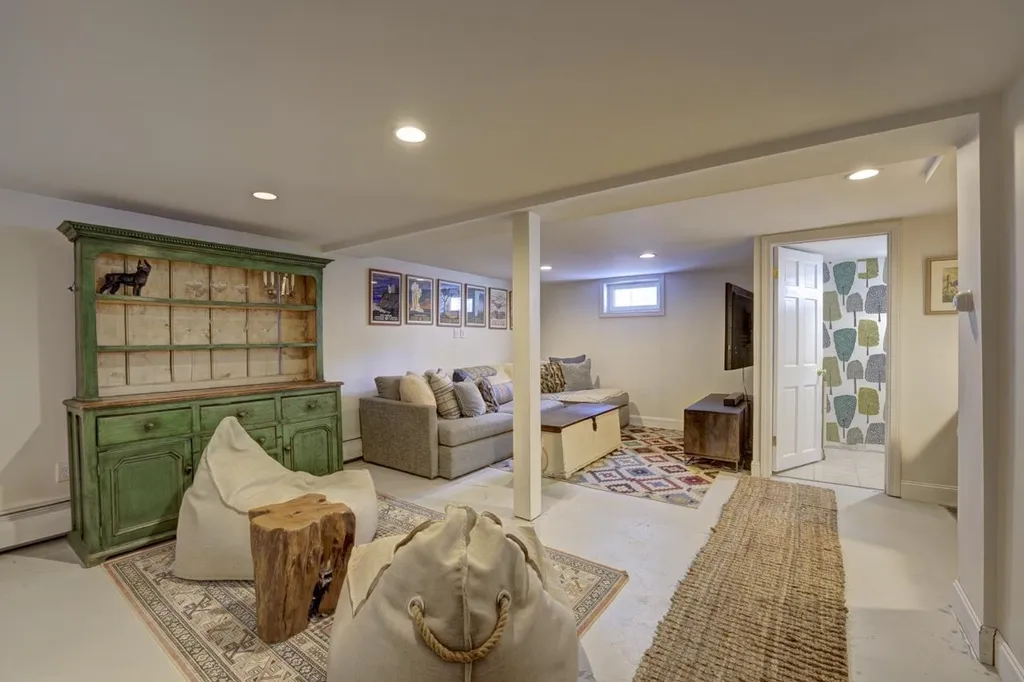 10 Humphreys Court Portsmouth NH 03801